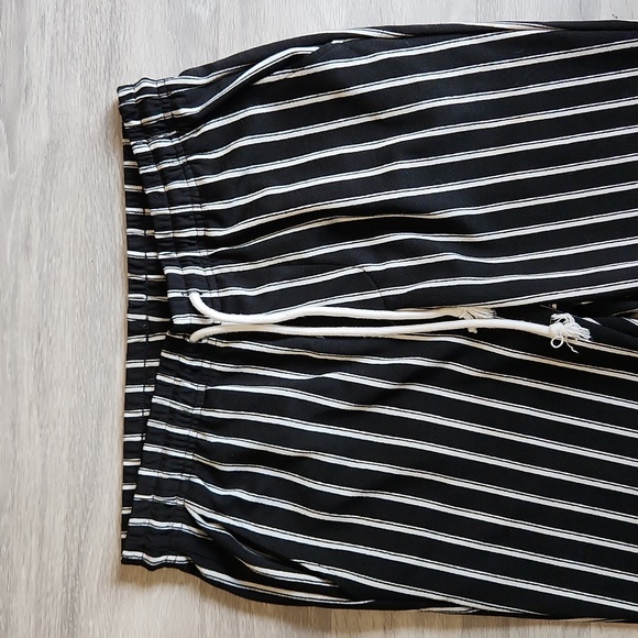 Brand new, Men's Stripped Smart Pants - Picture 2 of 2